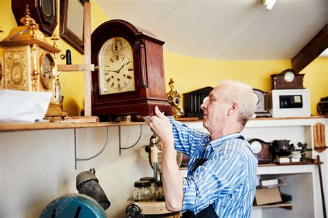 Clock watch maker